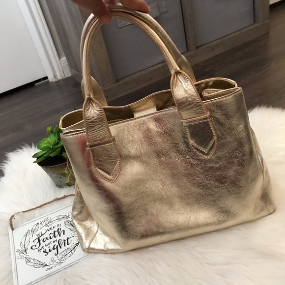 Maurizio Taiuti Handbags - Maurizio Taiuti Gold Metallic Shoulder Bag